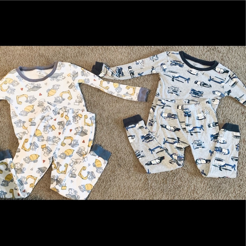 2 cute Carter’s pajama sets
